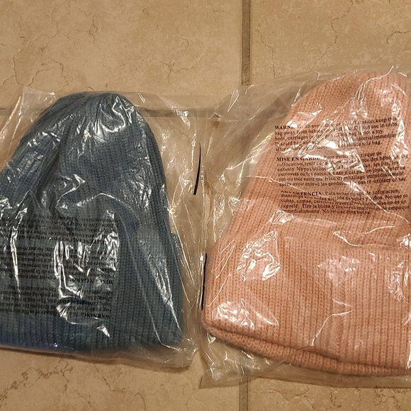 New Bundle of 2 Knit Ribbed Smiley Face Hat Beanies, y2k, Light Pink & Teal - Picture 4 of 6